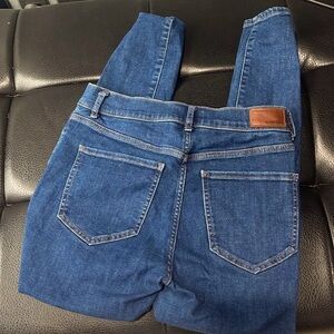 EXPRESS DARK WASH SKINNY JEANS